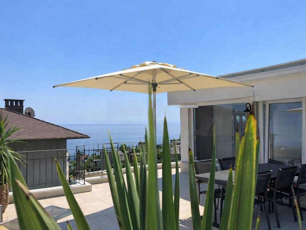 Квартира в Опатии, Хорватия, 205 м² - фото 1