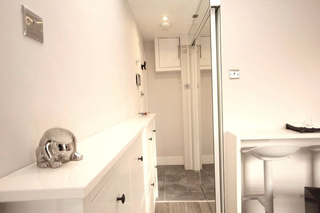 Квартира в Лондоне, Великобритания, 27 м² - фото 1