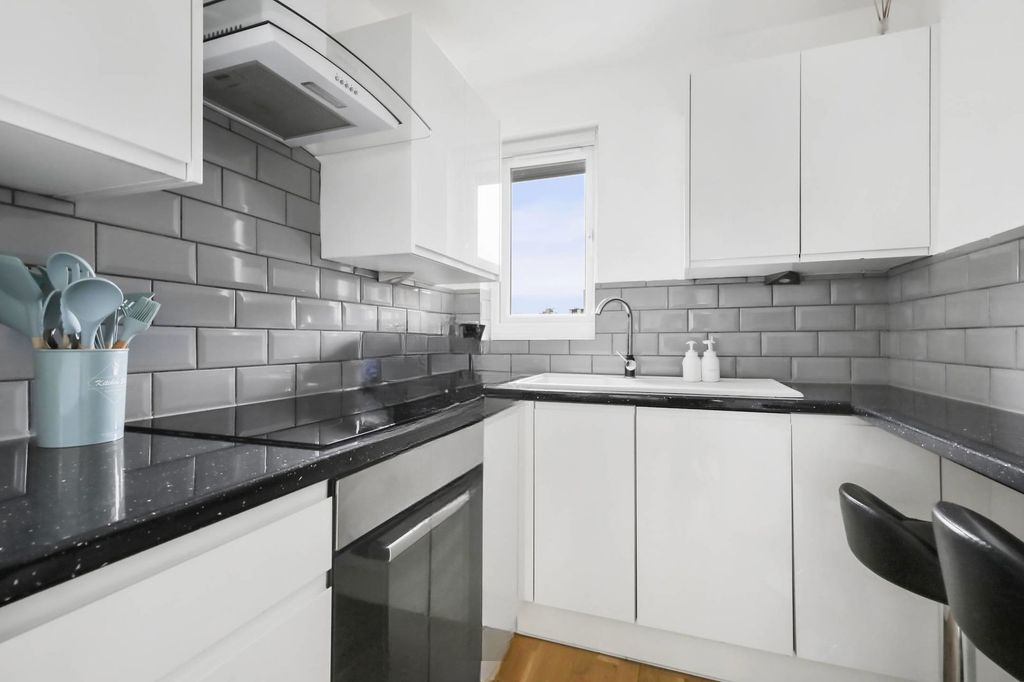 Квартира в Лондоне, Великобритания, 28 м² - фото 2