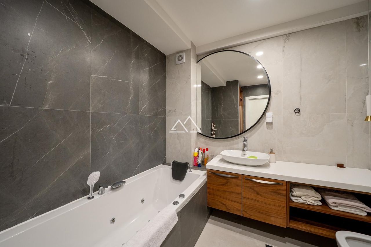 Апартаменты в Тивате, Черногория, 164 м² - фото 15