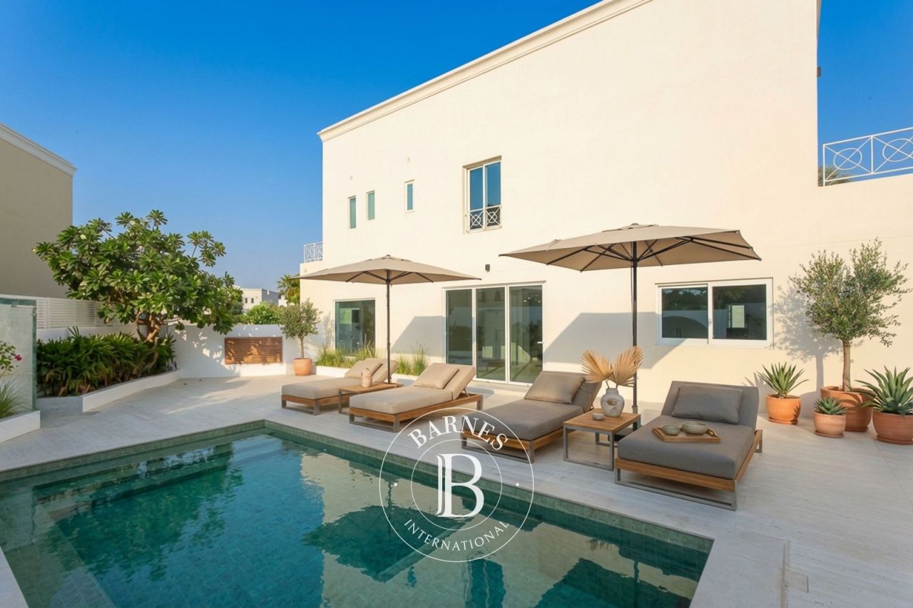 Вилла в Дубае, ОАЭ, 390.2 м² - фото 1