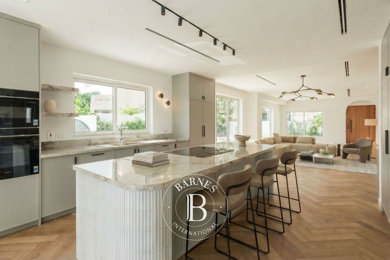 Вилла в Дубае, ОАЭ, 390.2 м² - фото 2