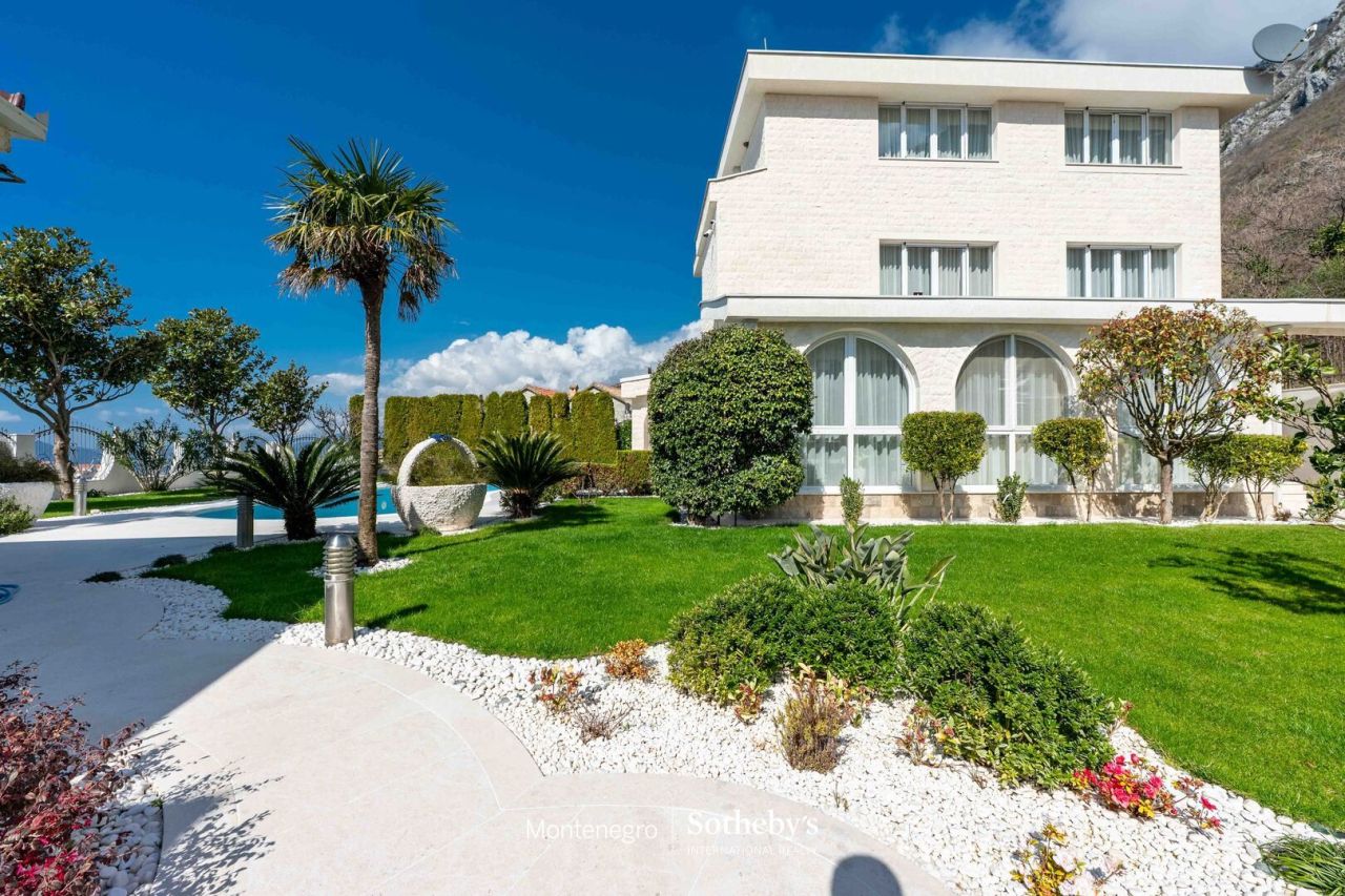 Вилла в Будве, Черногория, 410 м² - фото 2