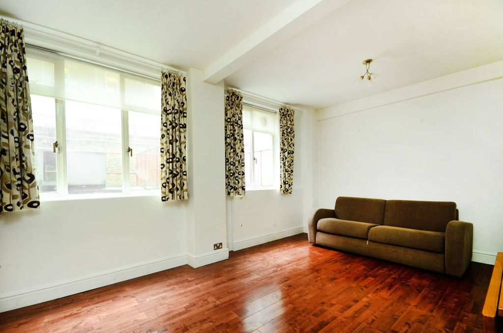 Квартира в Лондоне, Великобритания, 26 м² - фото 7