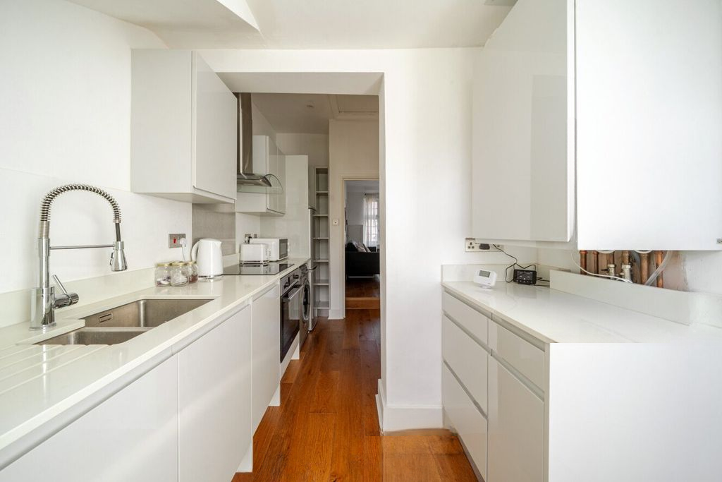 Квартира в Лондоне, Великобритания, 31 м² - фото 8