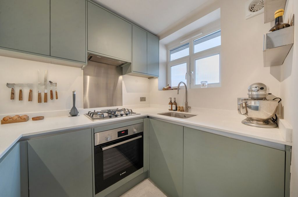 Квартира в Лондоне, Великобритания, 30 м² - фото 11