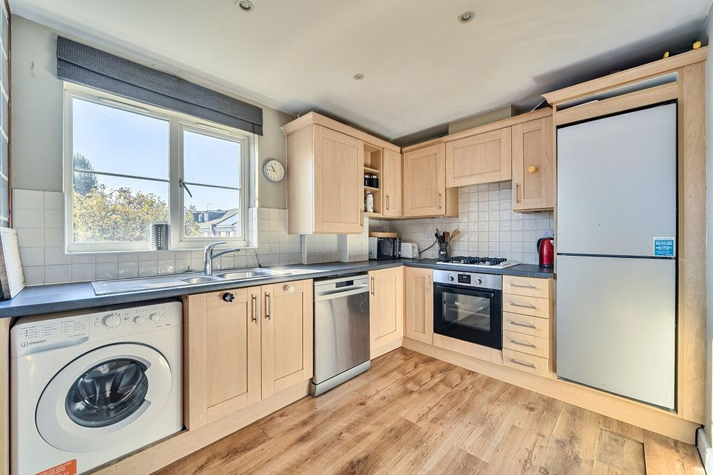 Квартира в Лондоне, Великобритания, 59 м² - фото 11