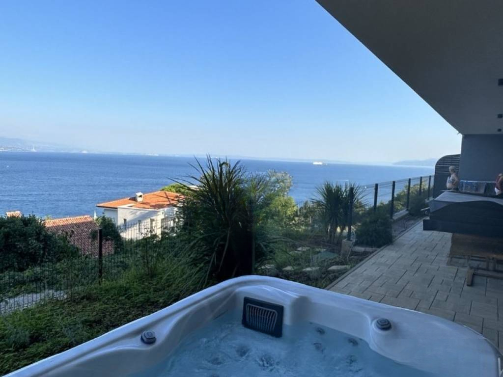 Квартира в Опатии, Хорватия, 258 м² - фото 1