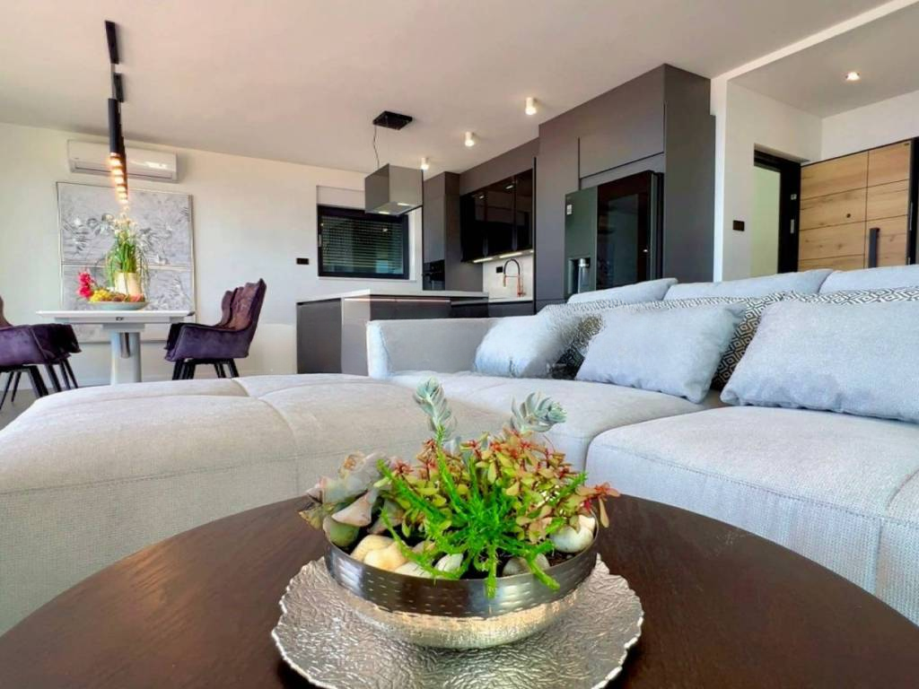 Квартира в Опатии, Хорватия, 150 м² - фото 1