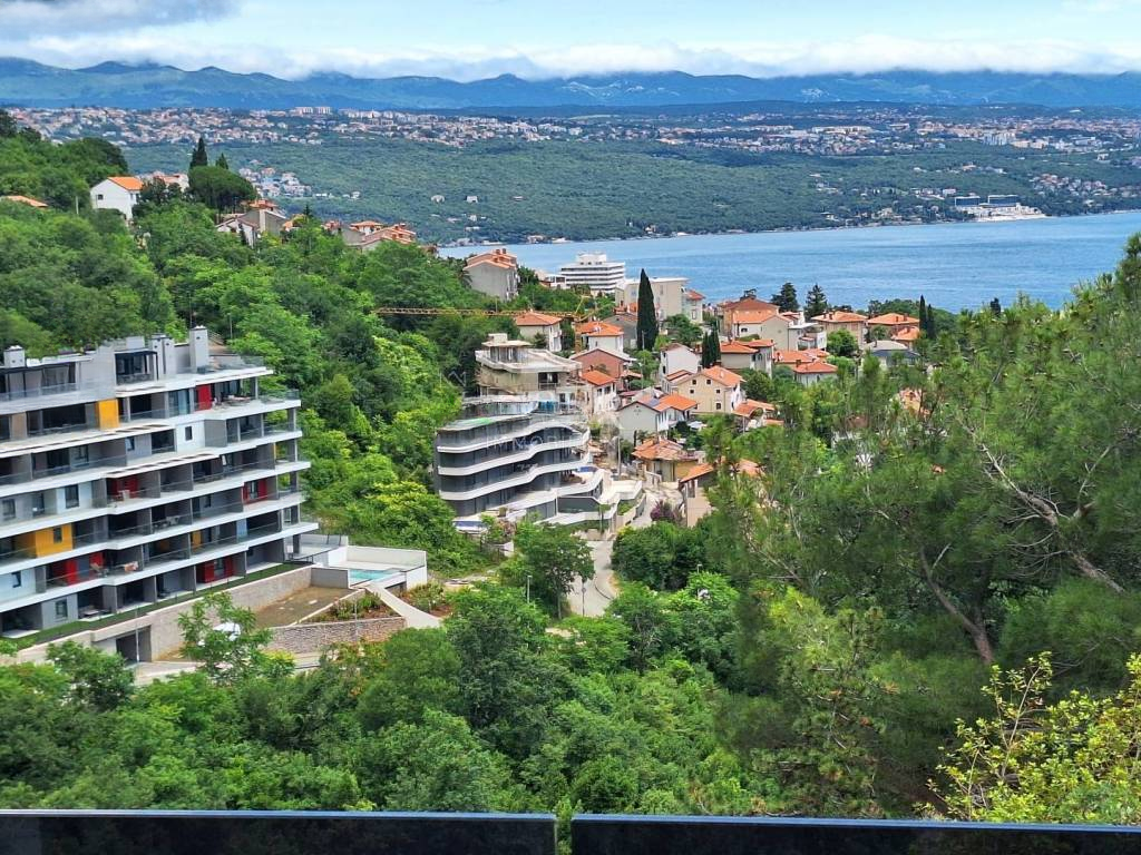 Квартира в Опатии, Хорватия, 261 м² - фото 1