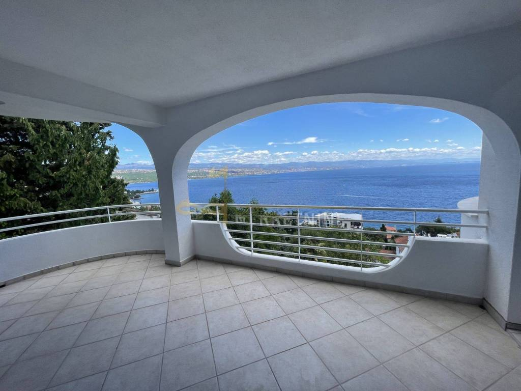 Квартира в Опатии, Хорватия, 281 м² - фото 1