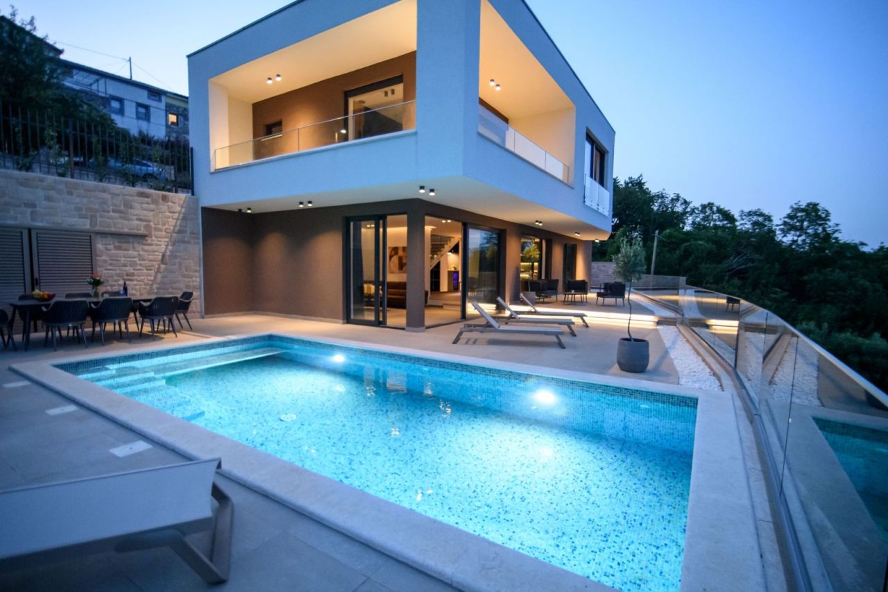 Вилла в Ловране, Хорватия, 225 м² - фото 1