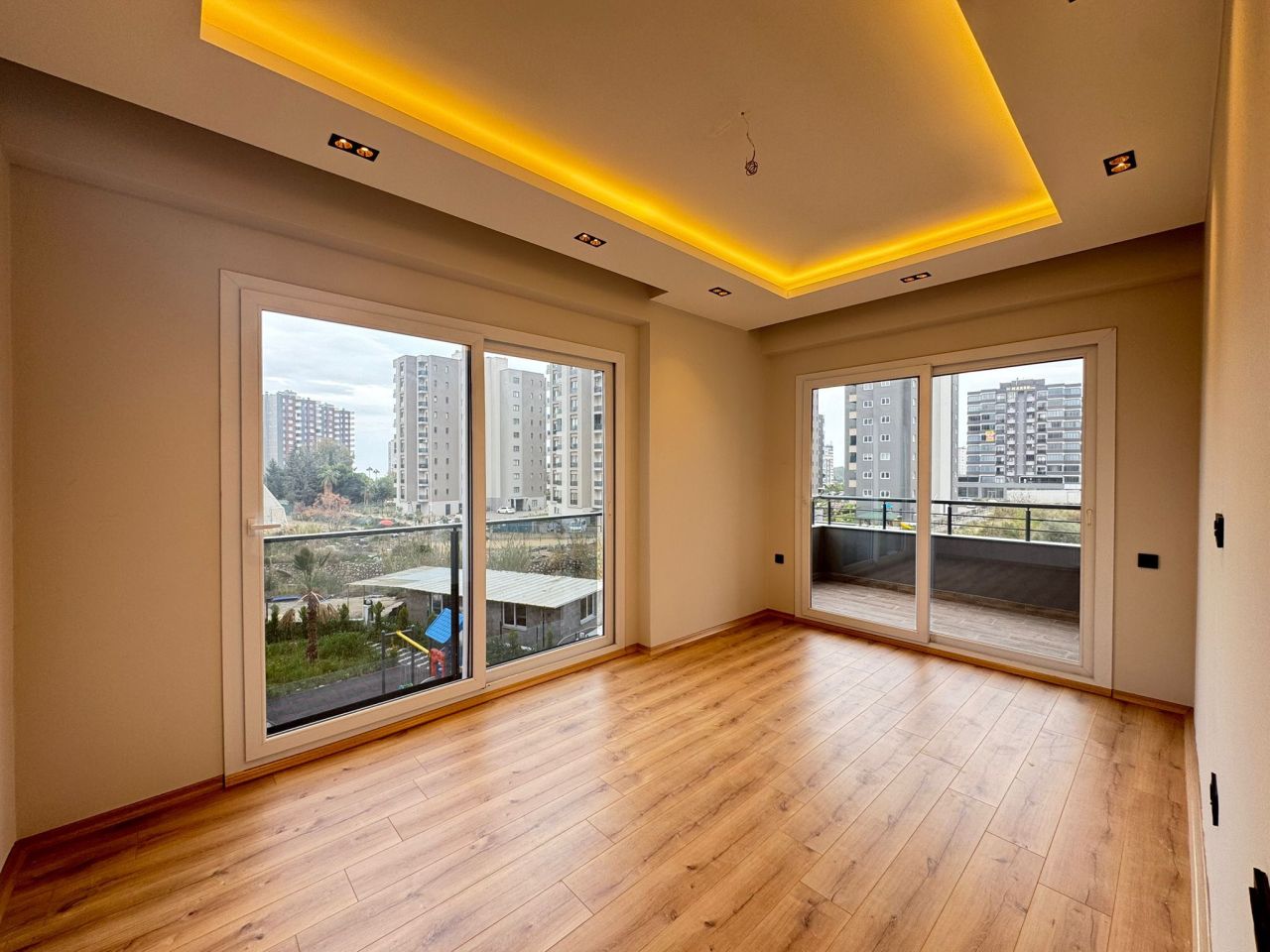 Квартира в Мерсине, Турция, 85 м² - фото 1