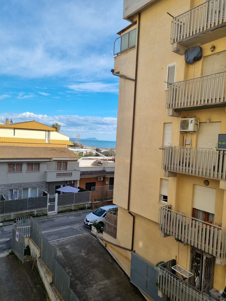 Квартира в Неттуно, Италия, 55 м² - фото 1