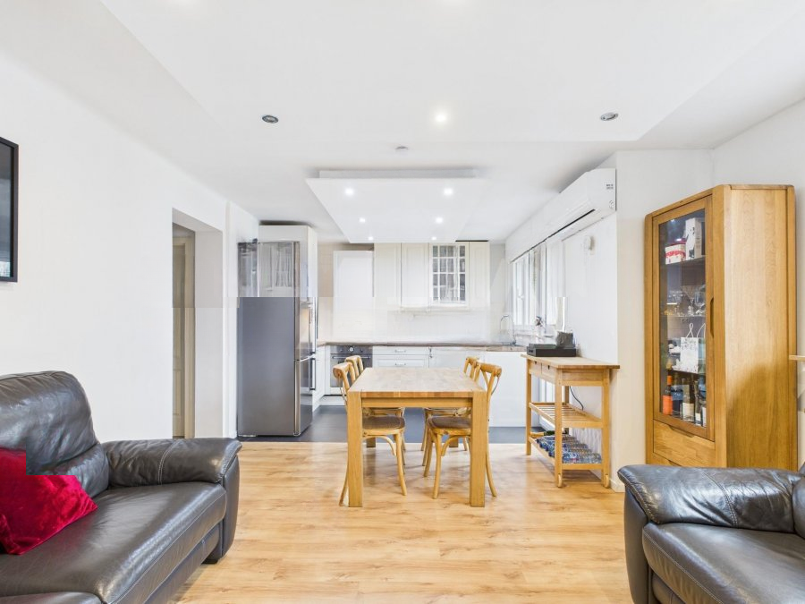 Квартира в Люксембурге, Люксембург, 68 м² - фото 1