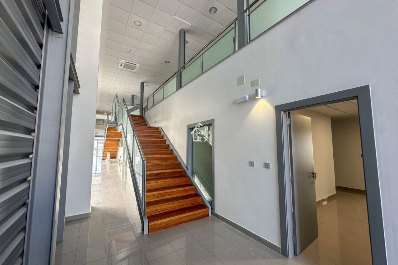 Офис в Альморади, Испания, 100 м² - фото 2