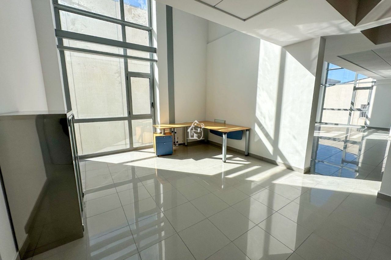 Офис в Альморади, Испания, 225 м² - фото 4