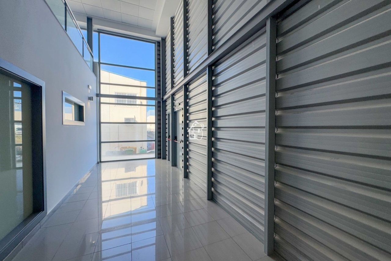 Офис в Альморади, Испания, 100 м² - фото 7