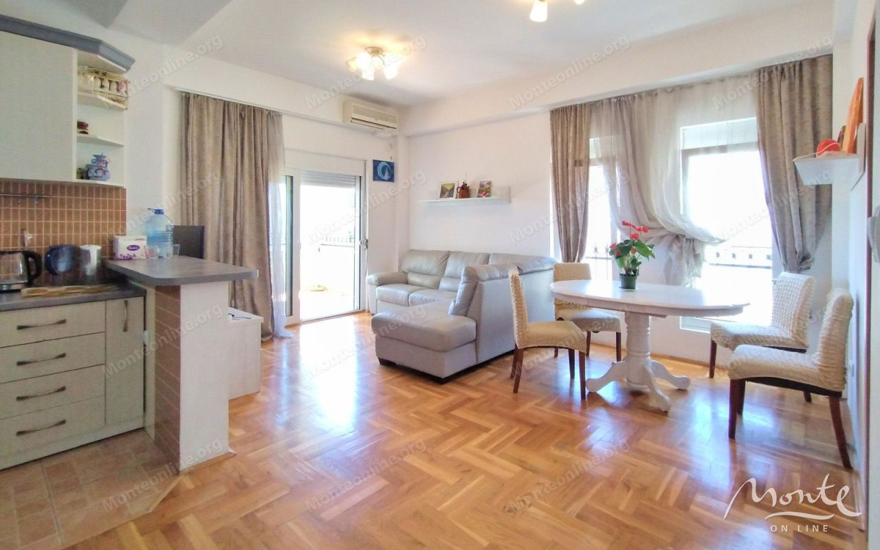 Апартаменты в Будве, Черногория, 65 м² - фото 1