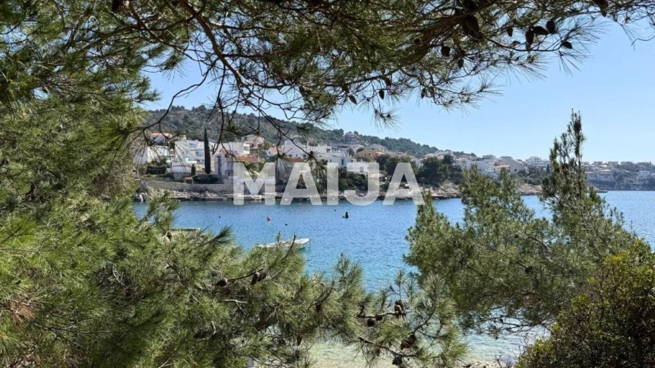 Дом в Рогознице, Хорватия, 245 м² - фото 1