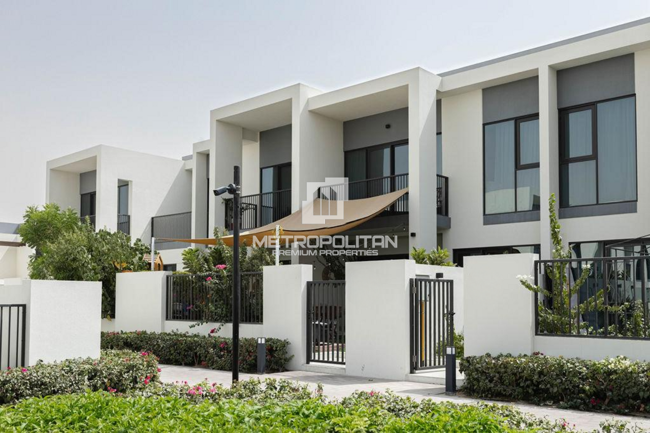 Таунхаус в Дубае, ОАЭ, 195 м² - фото 1