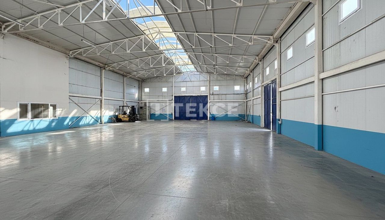 Производство Менемен, Турция, 1 100 м² - фото 2