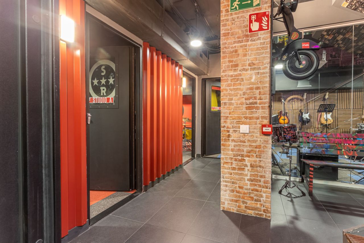 Коммерческая недвижимость в Барселоне, Испания, 545 м² - фото 3