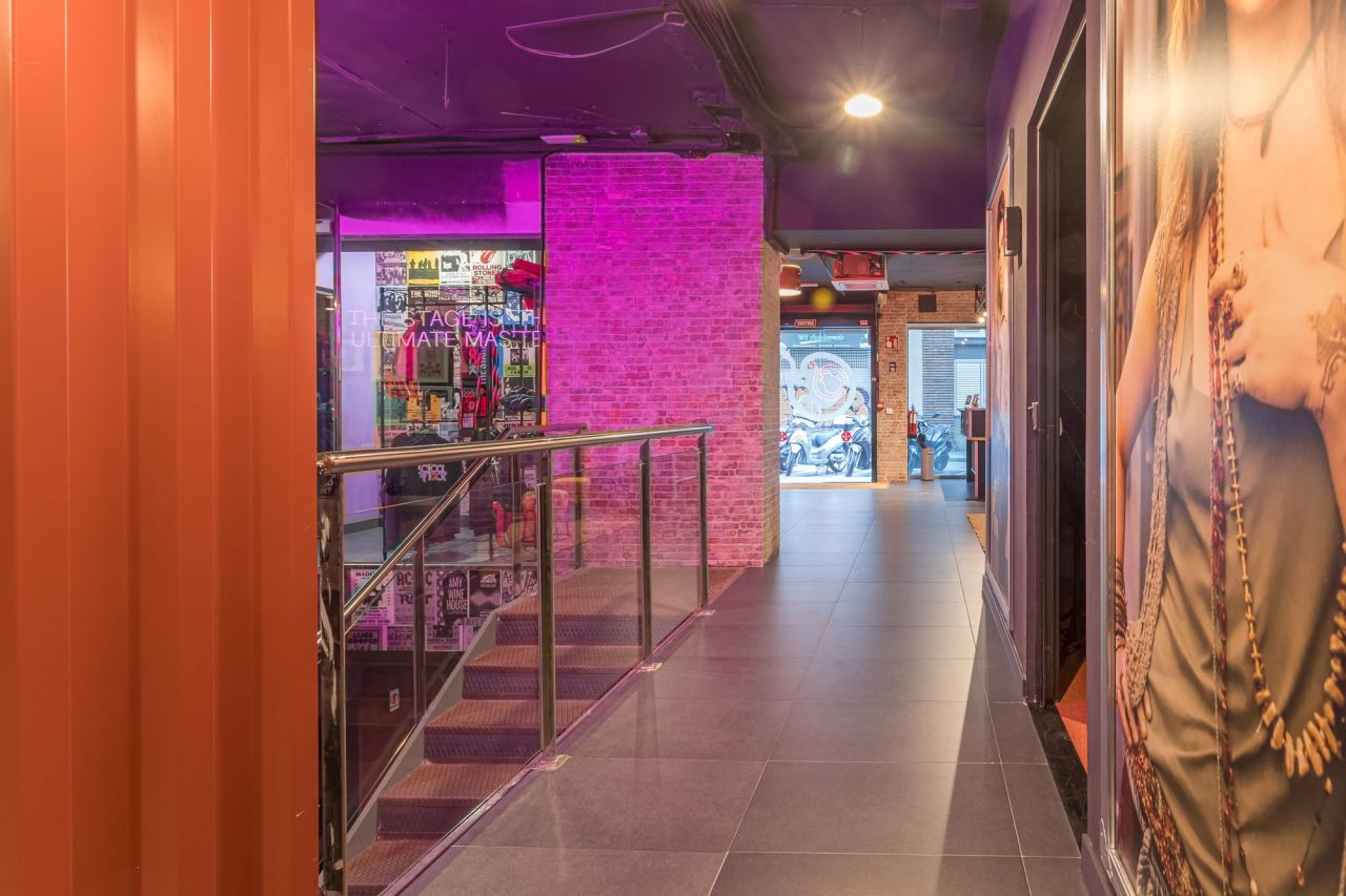 Коммерческая недвижимость в Барселоне, Испания, 545 м² - фото 11