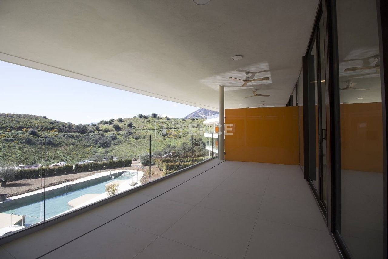 Апартаменты в Фуэнхироле, Испания, 90 м² - фото 18