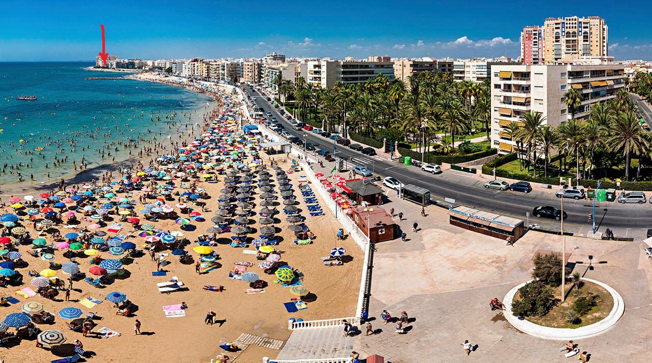 Коммерческая недвижимость в Торревьехе, Испания, 170 м² - фото 1