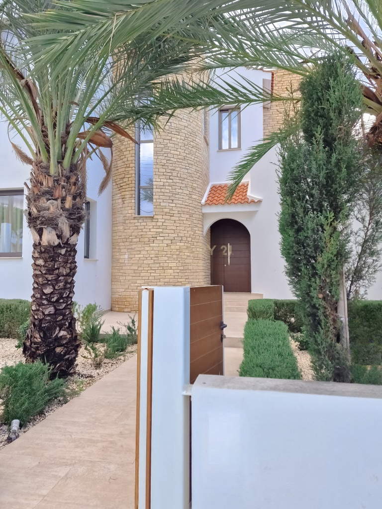 Квартира в Айос-Георгиос-Пейас, Кипр, 300 м² - фото 2