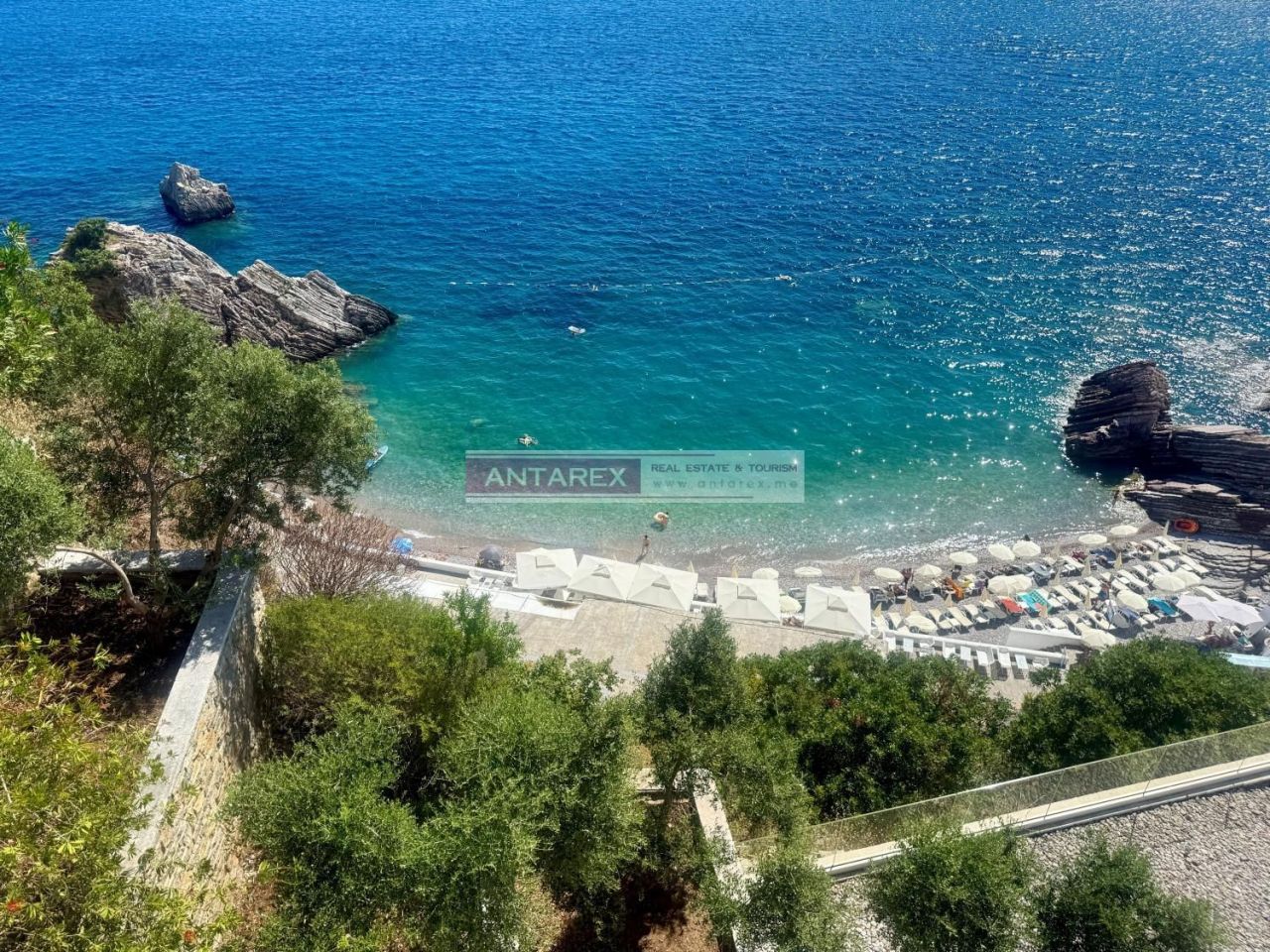 Апартаменты в Рафаиловичах, Черногория, 221 м² - фото 1