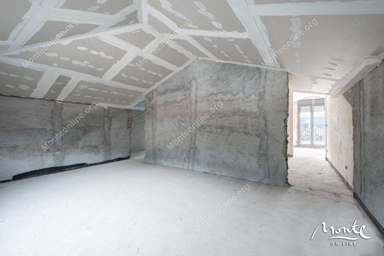 Апартаменты в Тивате, Черногория, 236 м² - фото 16