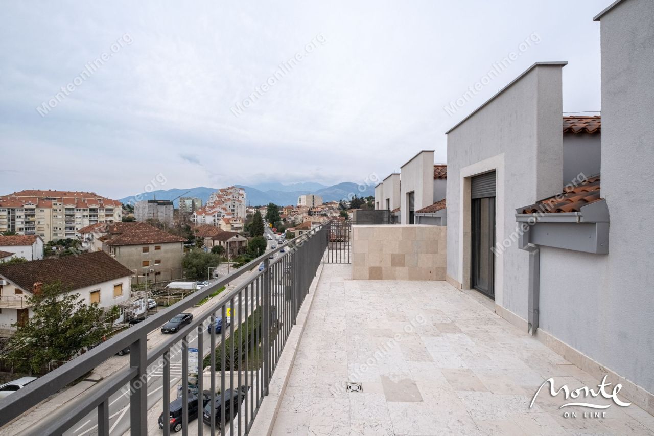 Апартаменты в Тивате, Черногория, 236 м² - фото 18