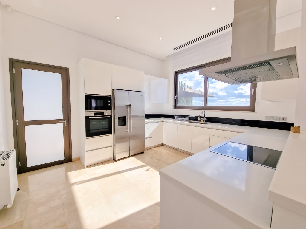 Квартира в Айос-Георгиос-Пейас, Кипр, 300 м² - фото 13