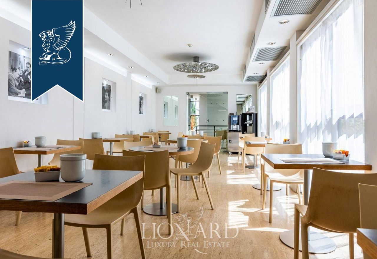 Отель, гостиница в Риме, Италия, 2 120 м² - фото 2