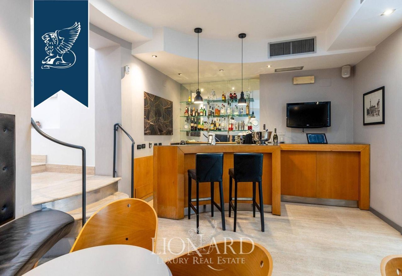 Отель, гостиница в Риме, Италия, 2 120 м² - фото 6