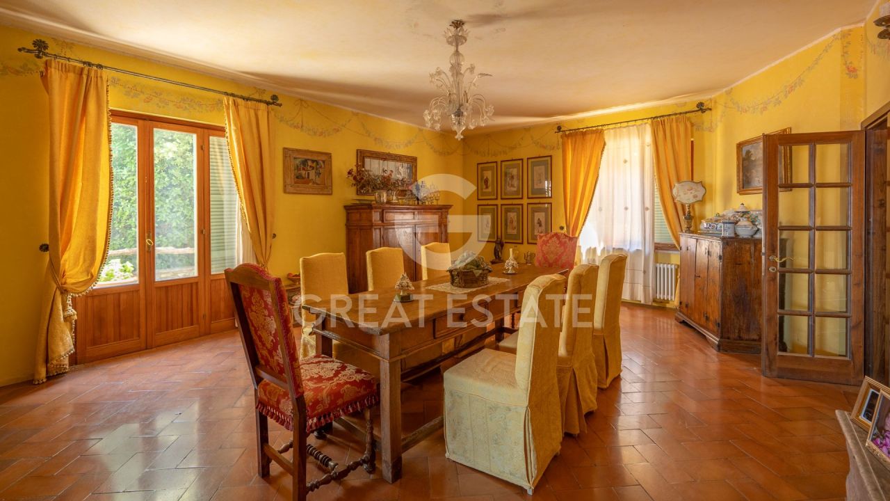 Вилла в Сполето, Италия, 382.5 м² - фото 11