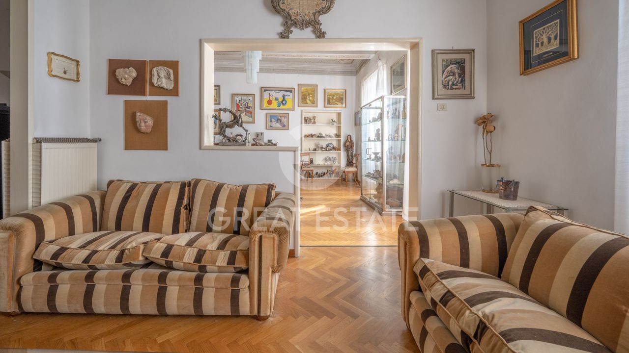 Дом в Монтепульчано, Италия, 307 м² - фото 12