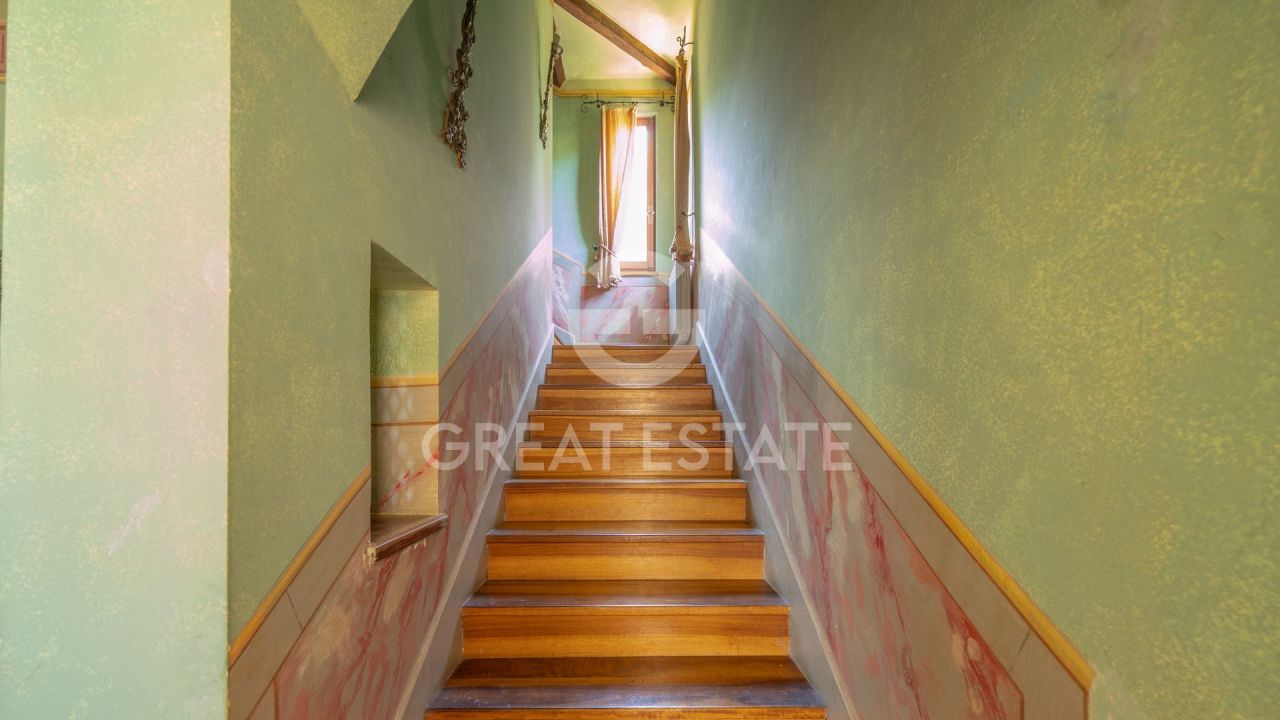 Вилла в Сполето, Италия, 382.5 м² - фото 15