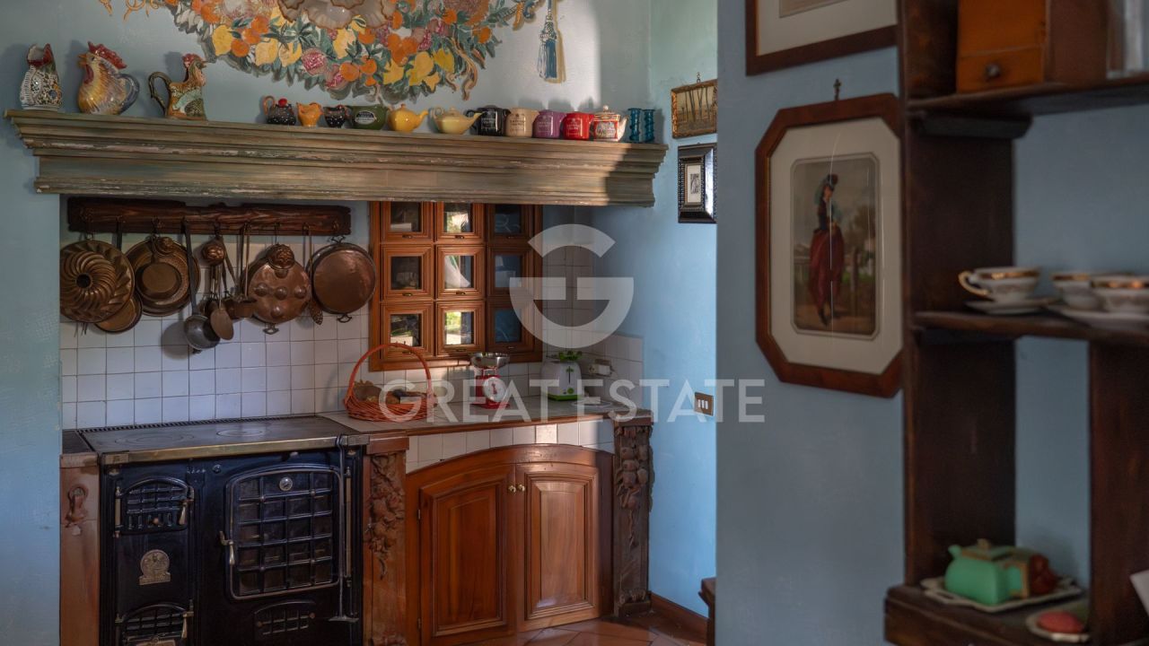 Вилла в Сполето, Италия, 382.5 м² - фото 17