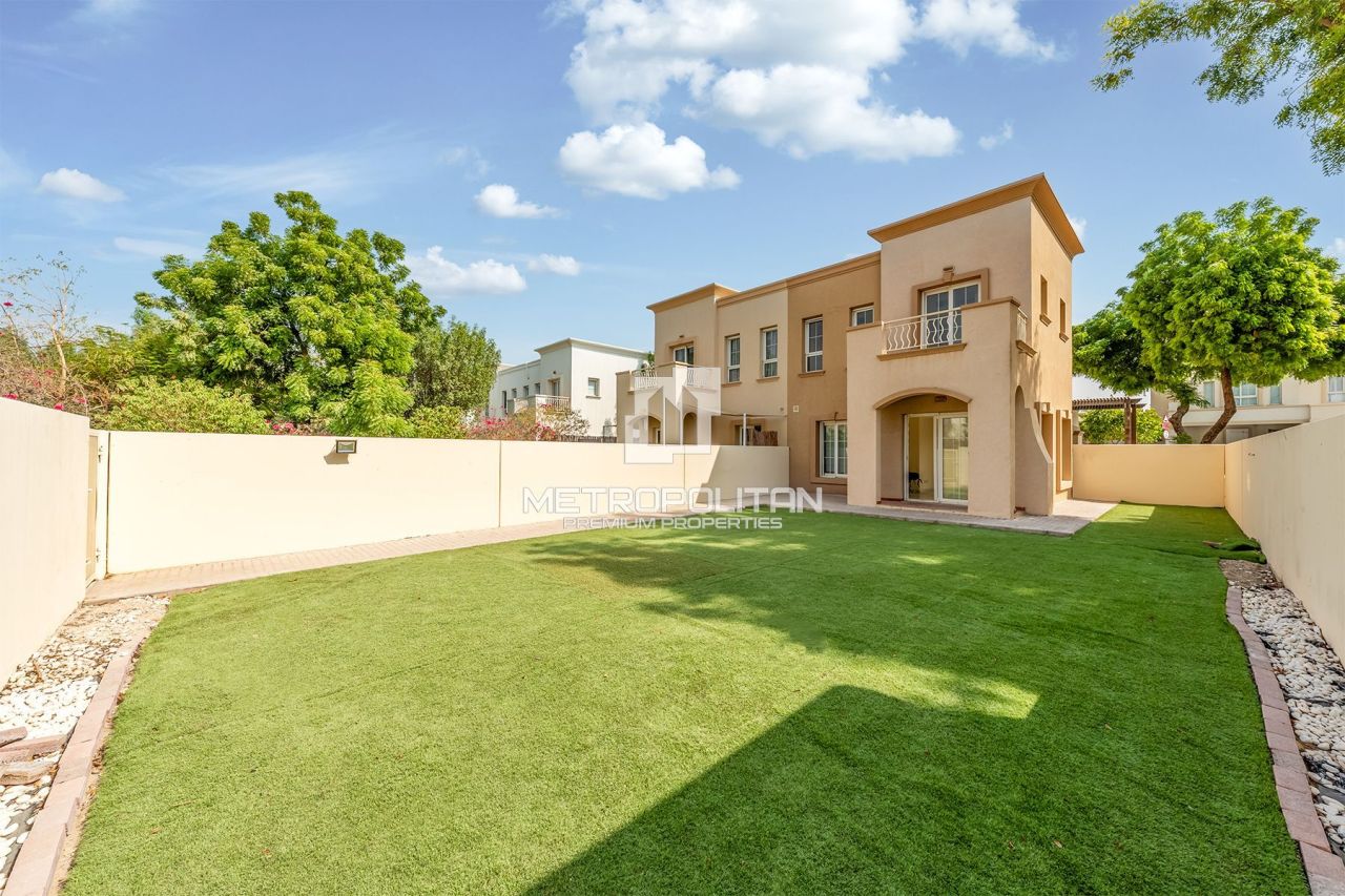 Таунхаус в Дубае, ОАЭ, 164 м² - фото 1