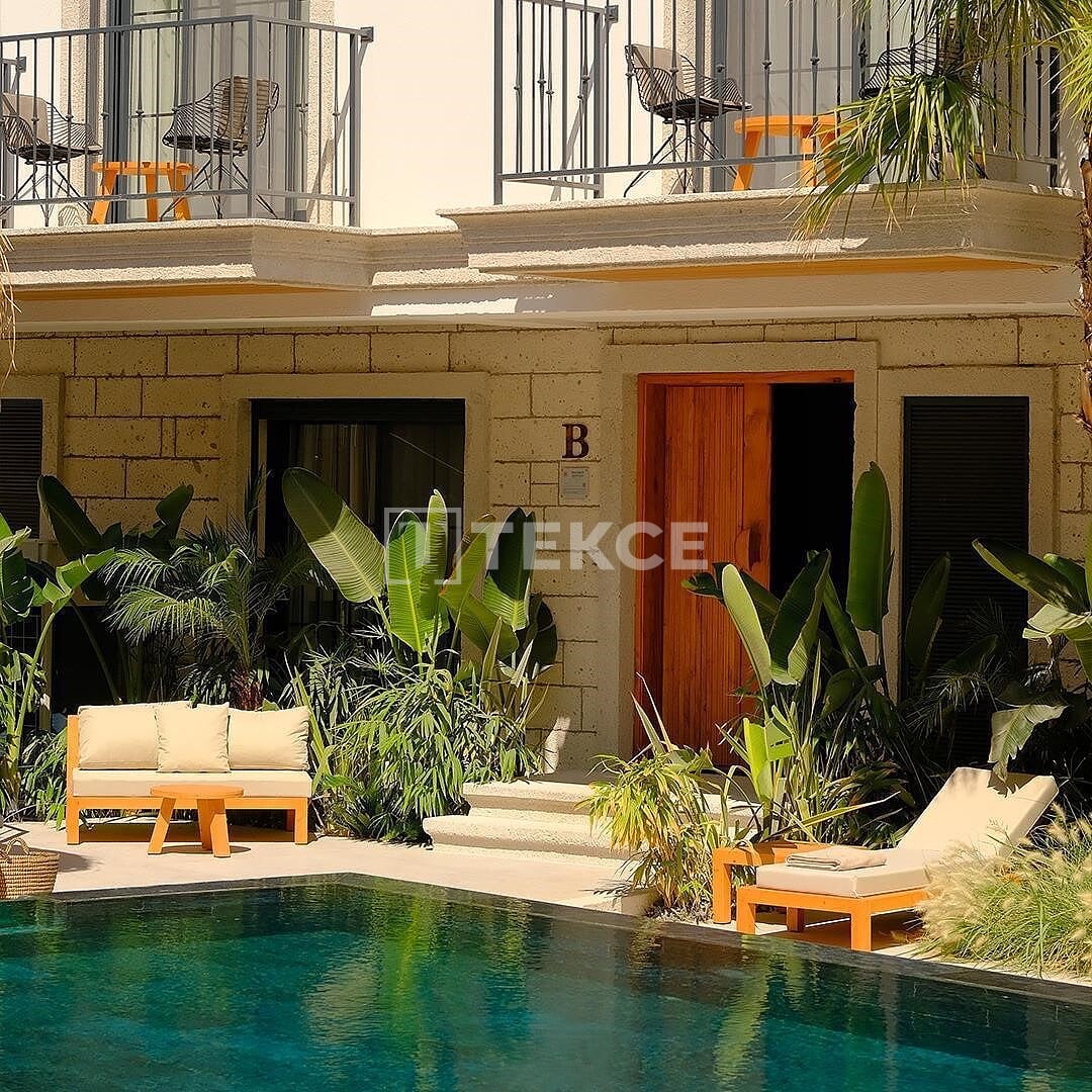 Отель, гостиница в Чешме, Турция, 807 м² - фото 1