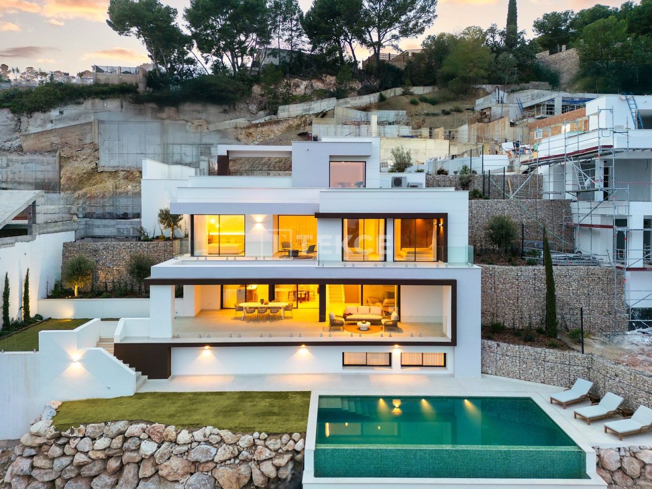 Вилла в Малаге, Испания, 358 м² - фото 3