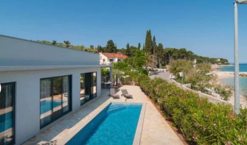 Вилла на острове Брач, Хорватия, 700 м² - фото 2