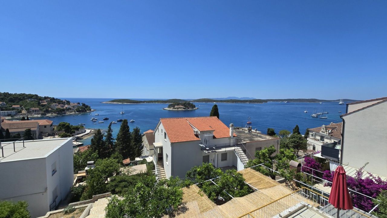 Отель, гостиница на Хваре, Хорватия, 176 м² - фото 13