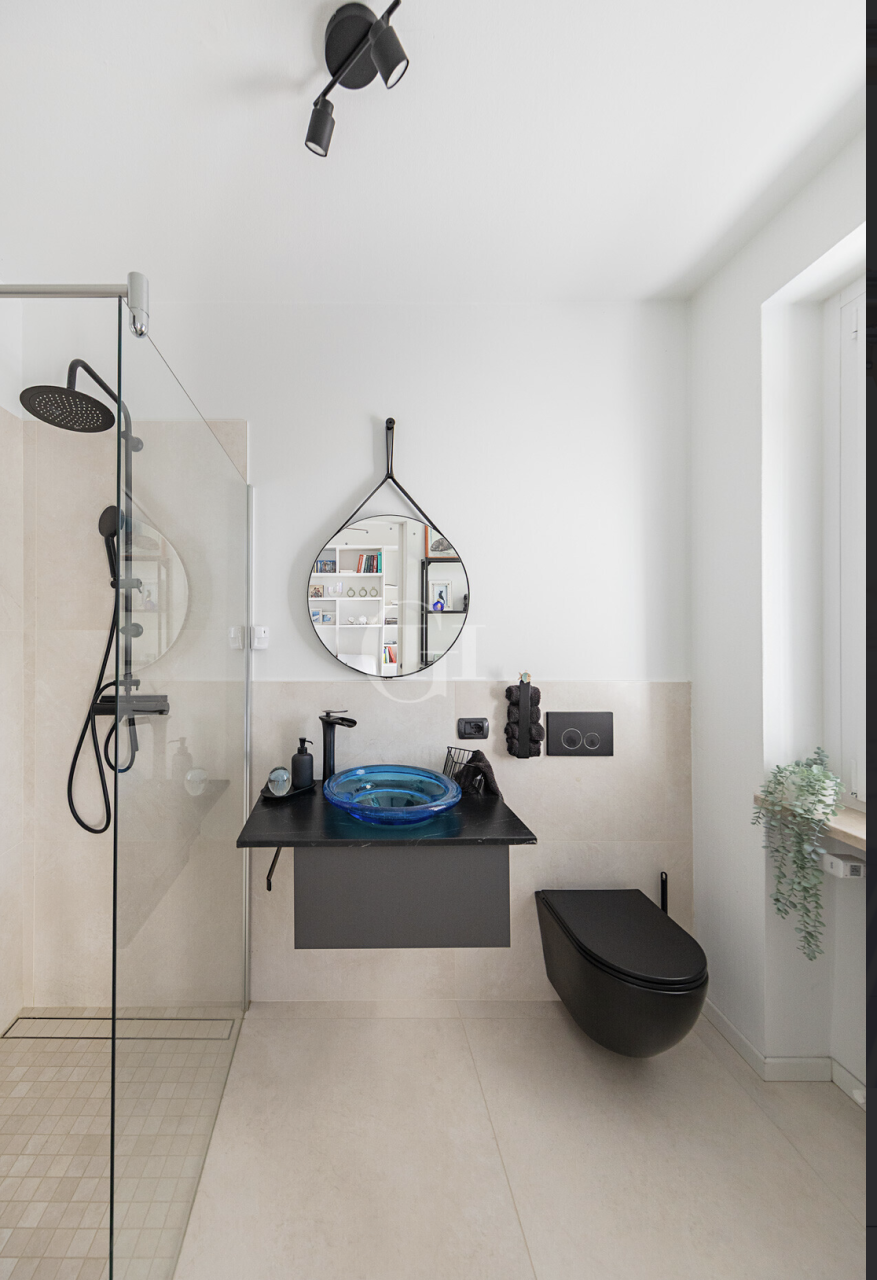 Коттедж в Дезенцано-дель-Гарда, Италия, 250 м² - фото 8