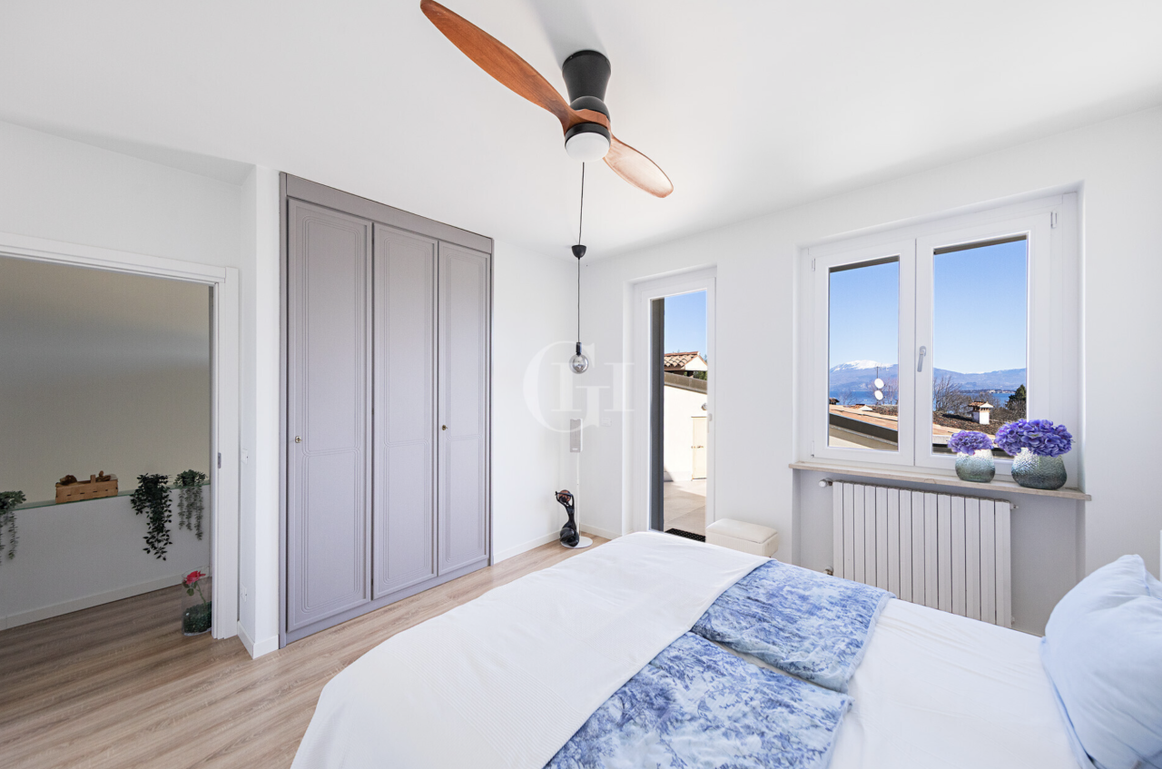 Коттедж в Дезенцано-дель-Гарда, Италия, 250 м² - фото 11