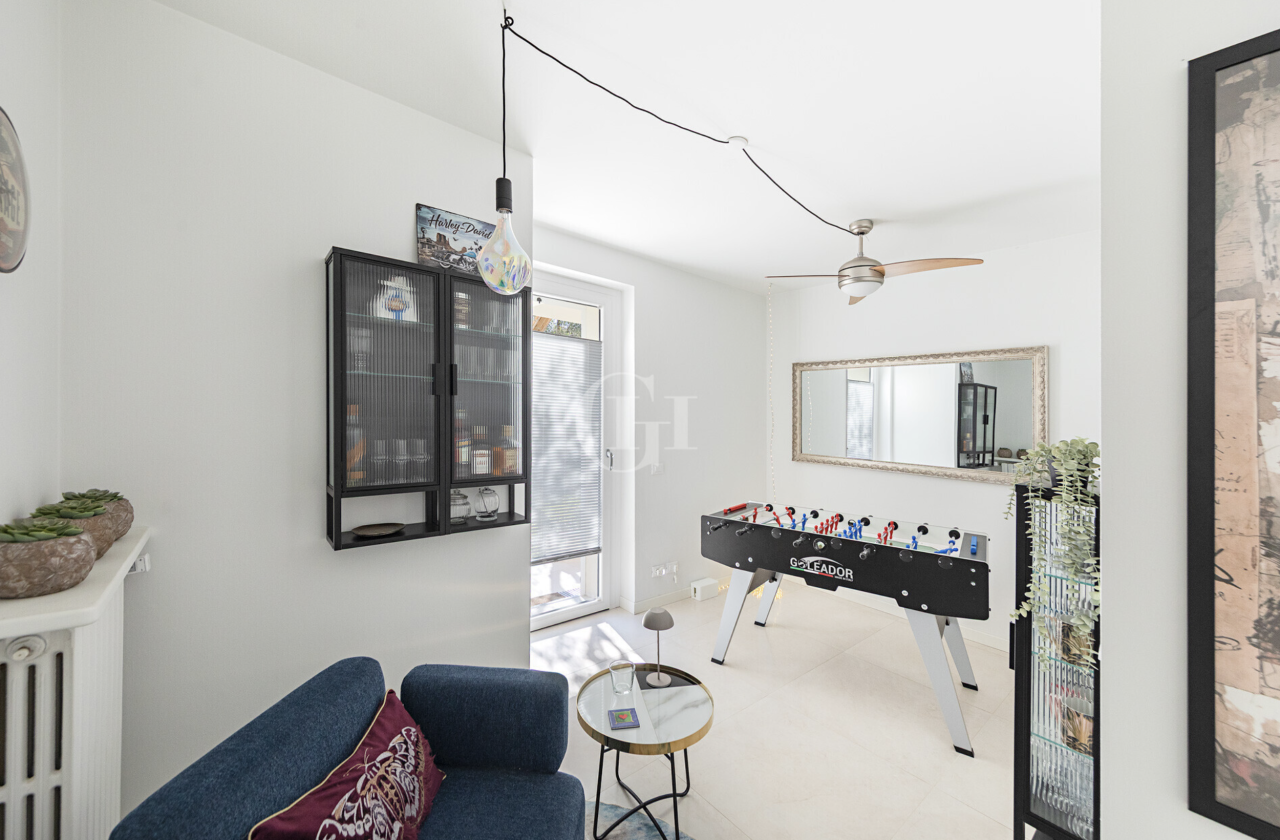 Коттедж в Дезенцано-дель-Гарда, Италия, 250 м² - фото 9