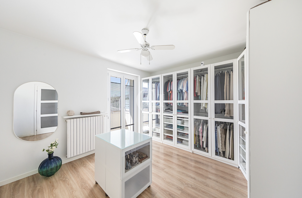 Коттедж в Дезенцано-дель-Гарда, Италия, 250 м² - фото 14